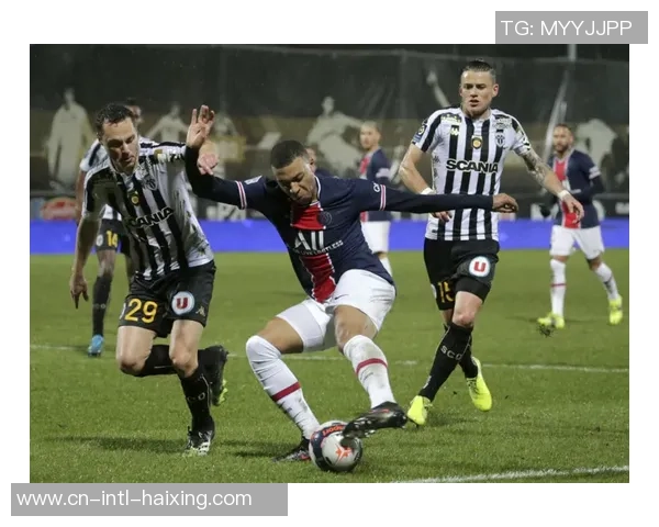 里斯本竞技与比尔森的精彩对决分析及球迷热议汇总 里斯本竞技与比尔森的精彩对决分析及球迷热议汇总